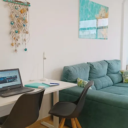 Apartment Waves *